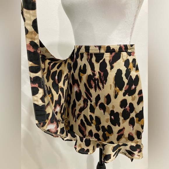 Cheetah print wrap mini skirt size 6 - Picture 6 of 6